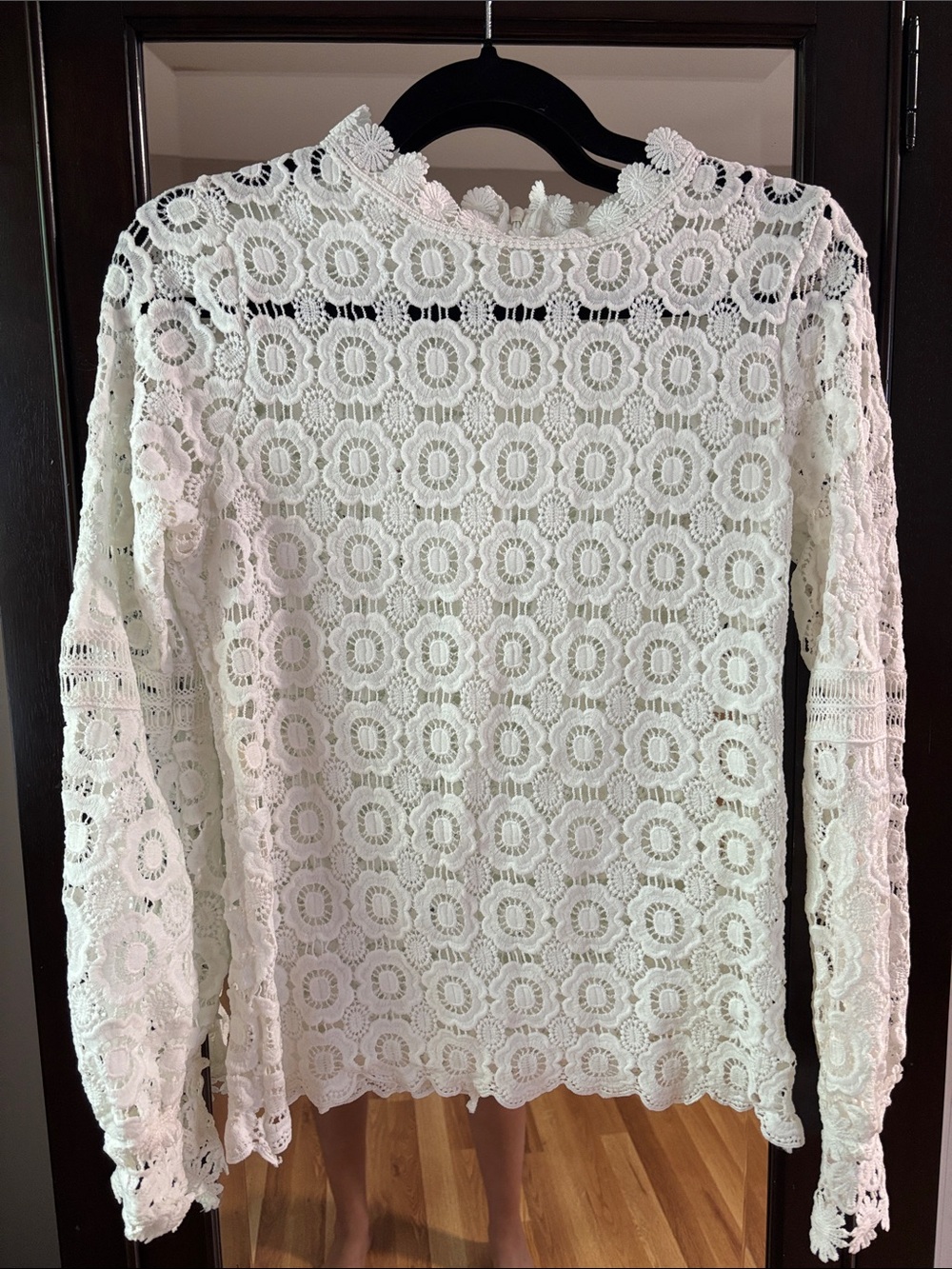 White Crochet Lace Long-Sleeve Women's Top